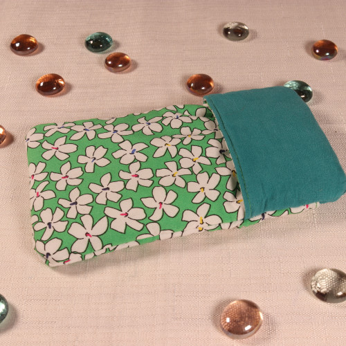 Etui fleuri vert