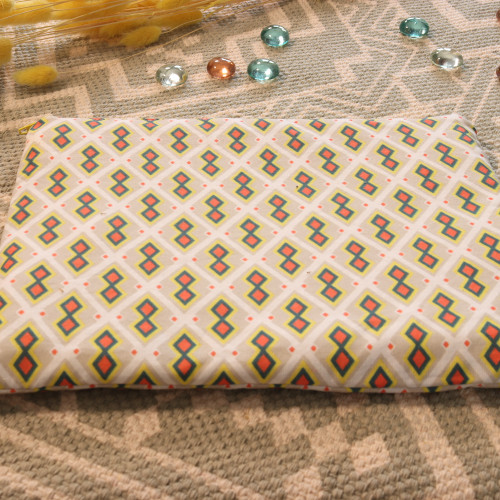 Pochette rembourrée grand format – 23x19 cm – tissu upcyclé