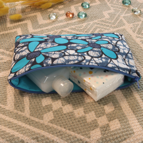 Pochette moyen format – 18x13 cm – tissu upcyclé