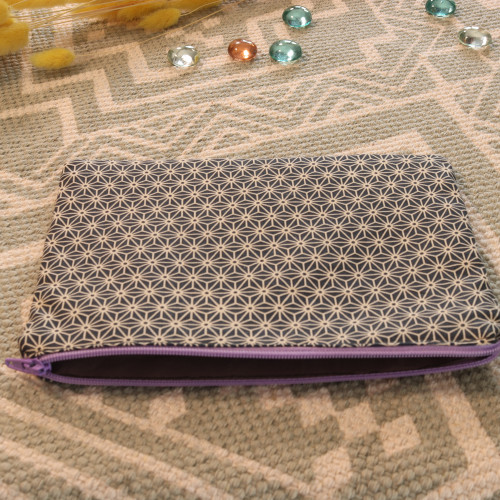 Pochette moyen format – 18x13 cm – tissu upcyclé