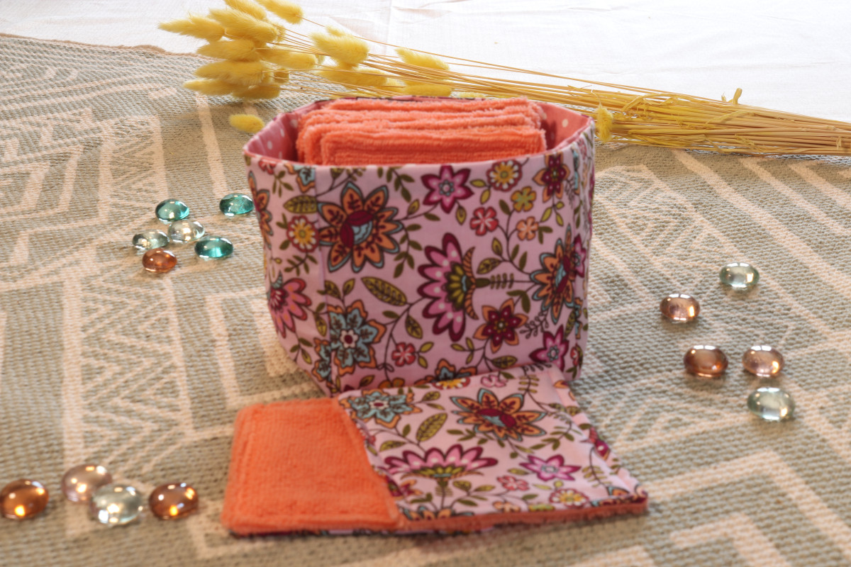10 cotons en éponge bambou réutilisable et son panier motif fleurs