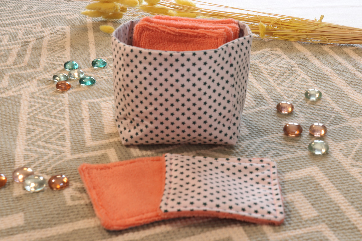 10 cotons en éponge bambou réutilisable et son panier motif étoile