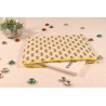 Pochette rembourrée grand format – 23x19 cm – tissu upcyclé