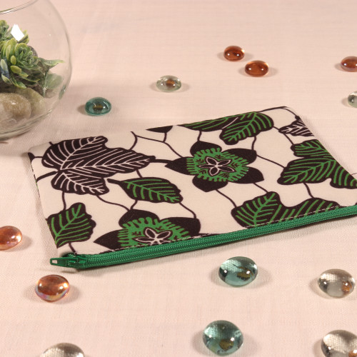 Pochette moyen format – 18x13 cm – tissu upcyclé