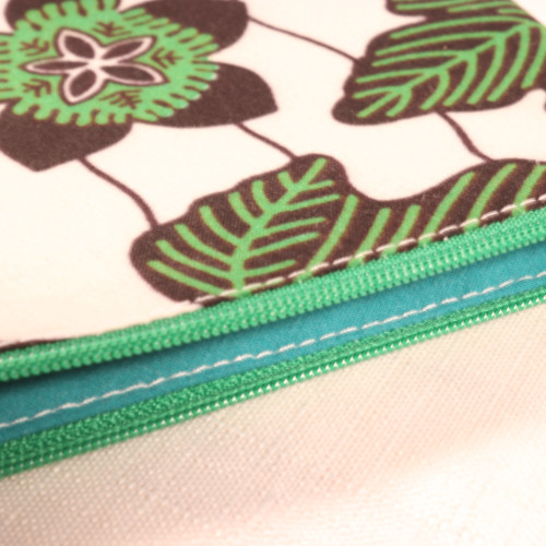 Pochette moyen format – 18x13 cm – tissu upcyclé