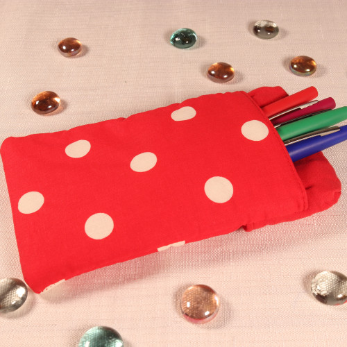 Etui à pois rouges