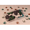 Etui à fleurs vertes